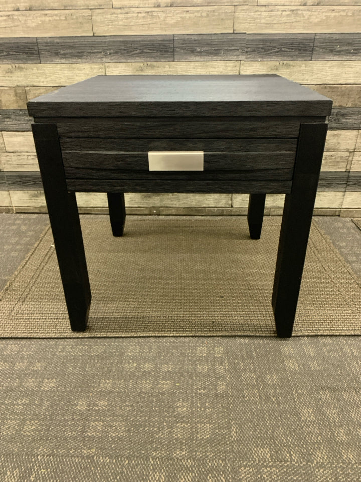 BLACK 1 DRAWER END TABLE.