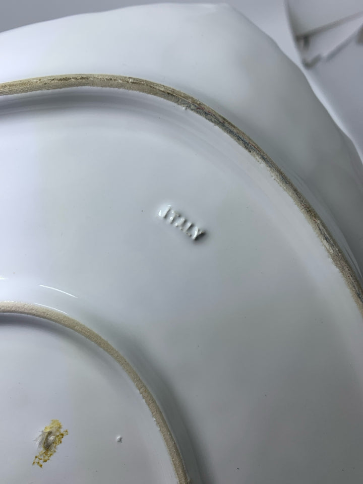 VTG TEXTURED LARGE LEAF PLATTER W/ GREEN STEM MADE IN ITALY.