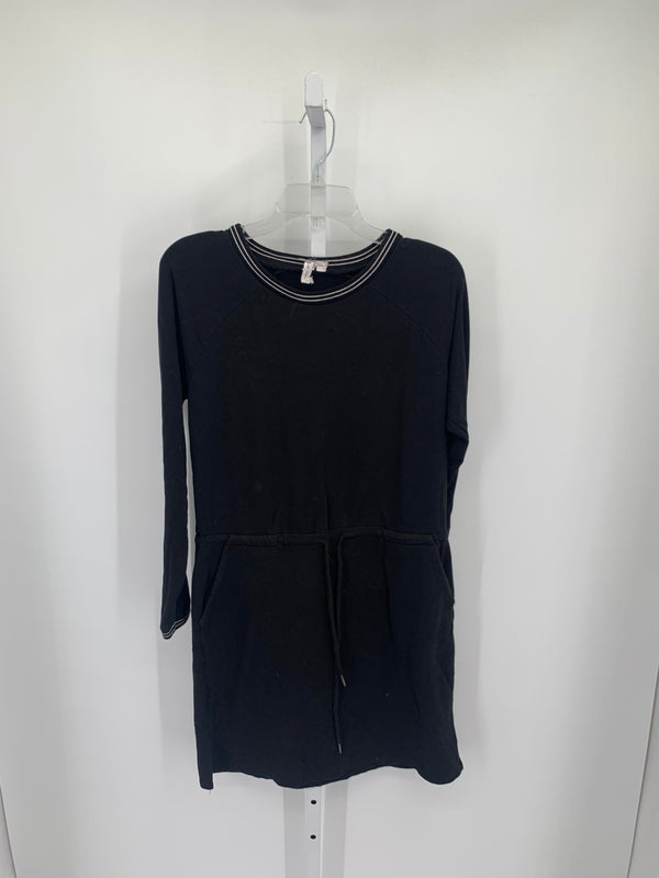 Cable & Gauge Size Medium Misses Long Sleeve Dress