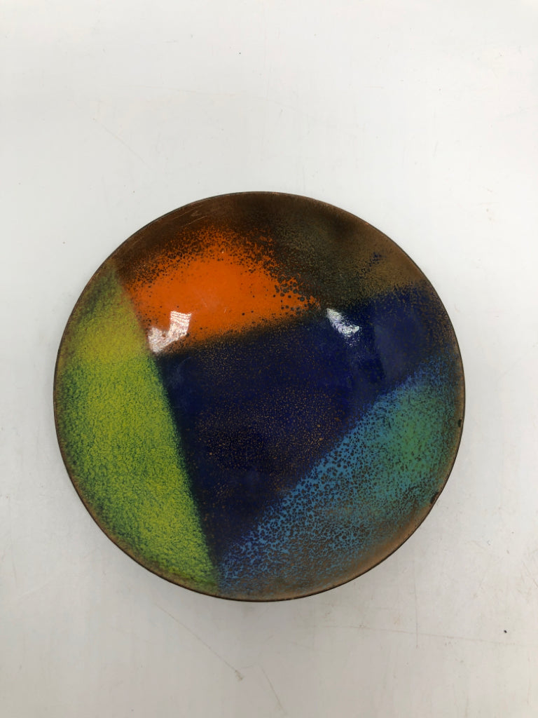MULTI COLOR METAL TRINKET DISH.