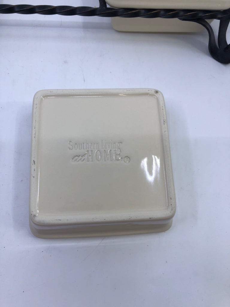 4PC CREAM AND BLACK SERVER.