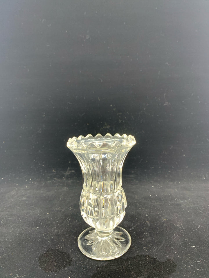 FOOTED GLASS BUD VASE.