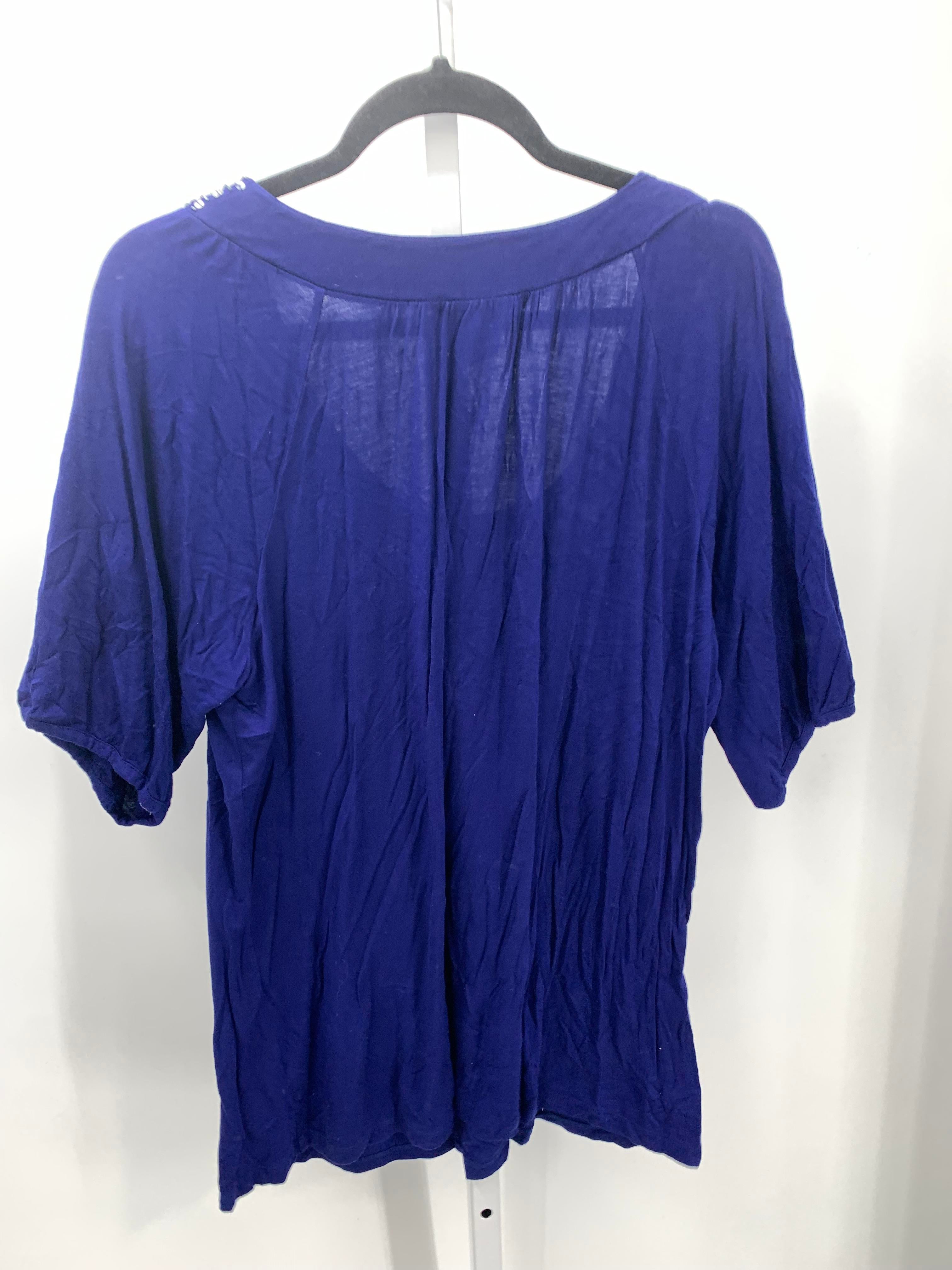 Design History Size 2X Womens Short Sleeve Shirt