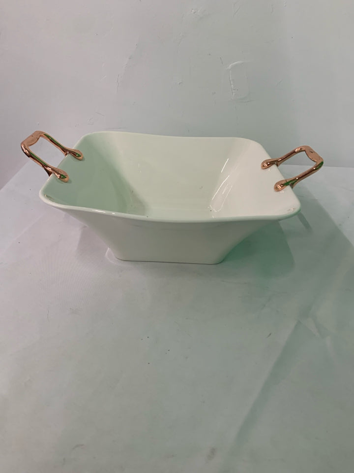 WHITE SQUARE SERVING BOWL W METAL HANDLES.