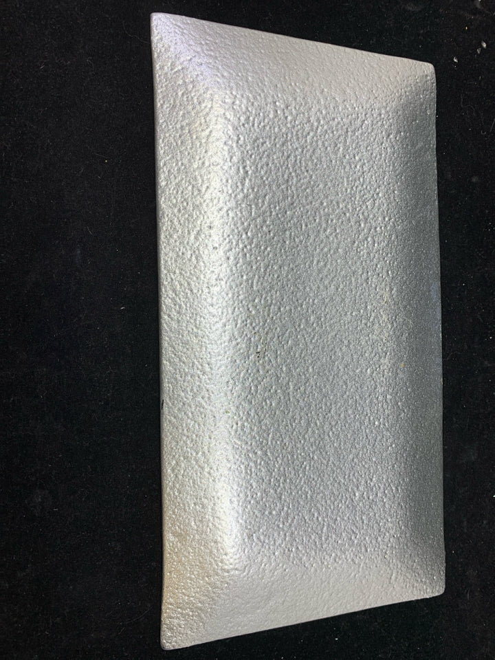 WHITE CRACKLE GLASS DISH.