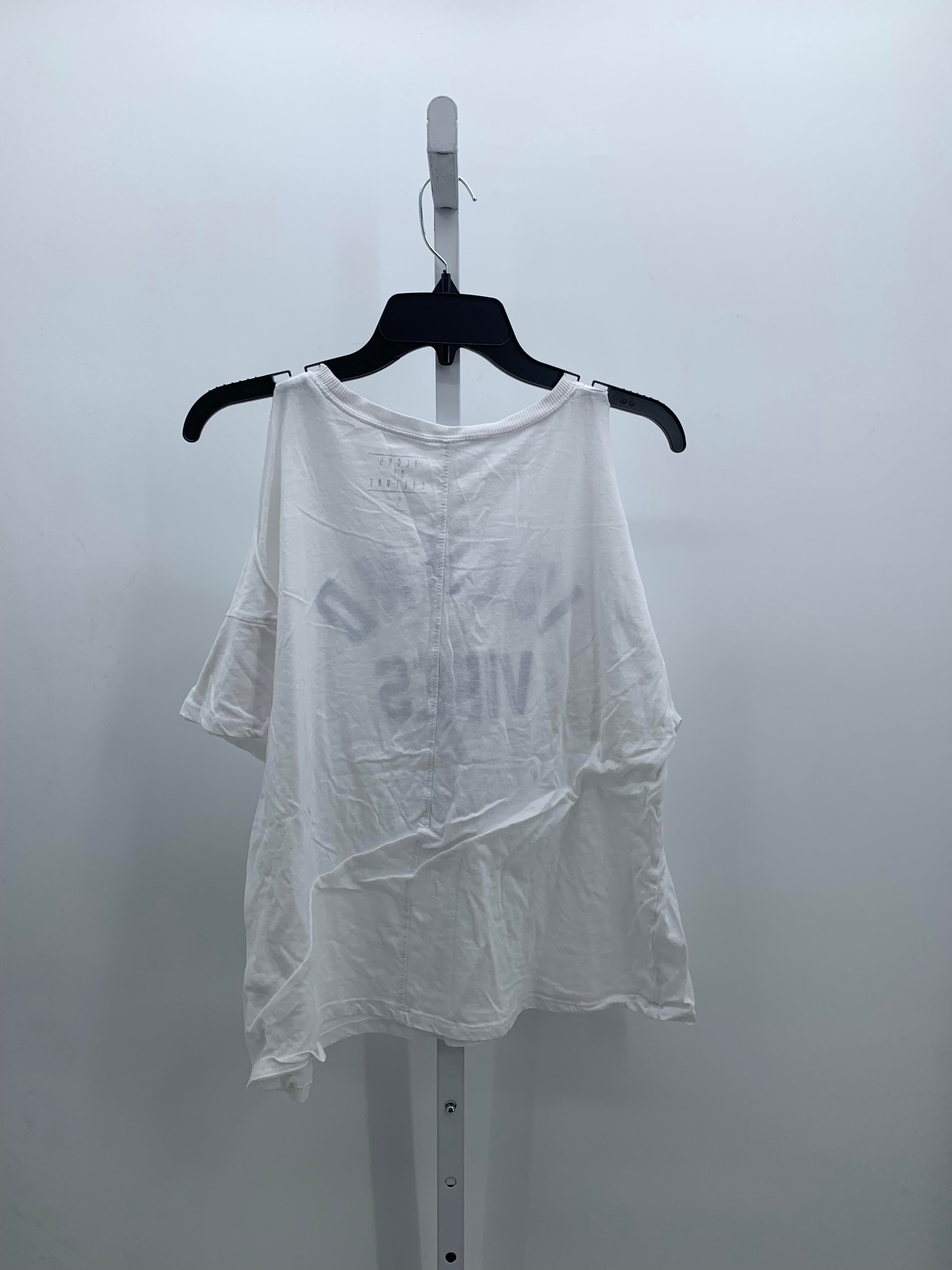 Size Small Misses Short Sleeve Shirt