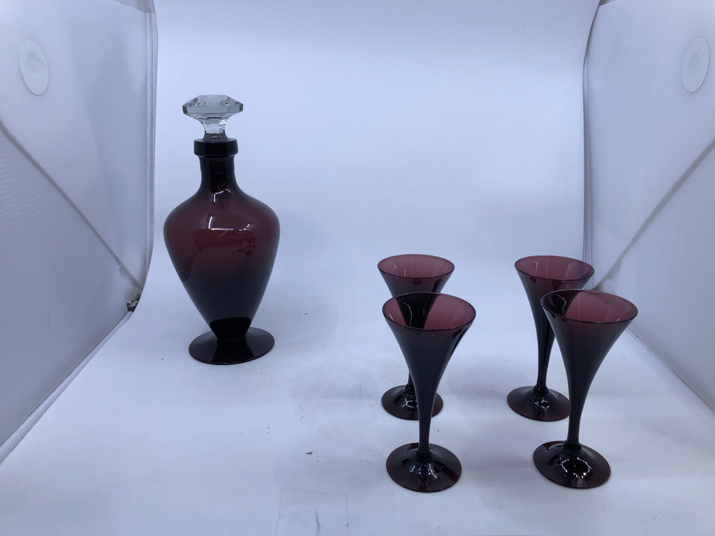 5 PC DARK PURPLE DECANTER SET W/ 4 CORDIAL GLASSES.