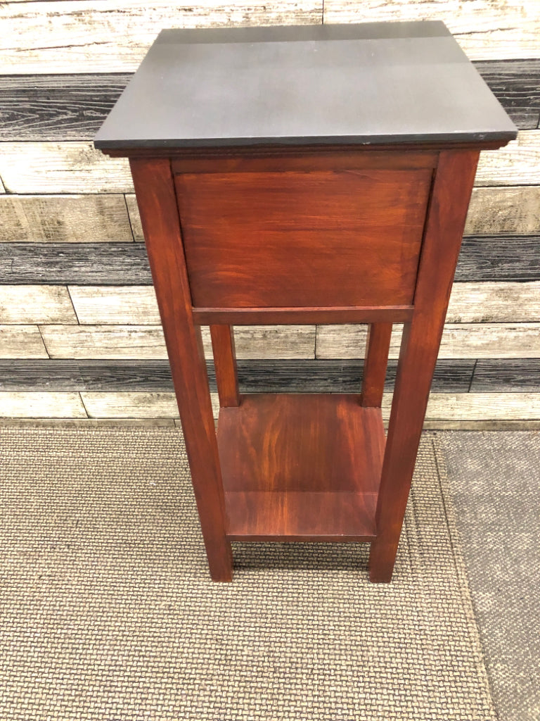 TALL BLACK TOP WOOD BOTTOM SQAURE SIDE TABLE W/ WHITE POLKA DOT KNOB.
