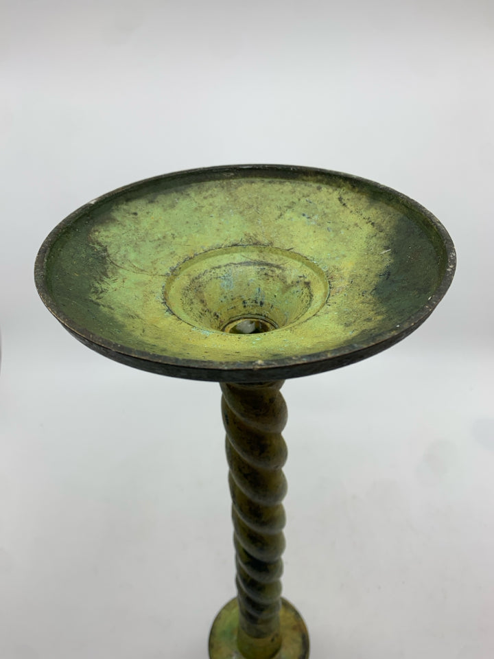 GREEN METAL TAPER CANDLESTICK HOLDER.