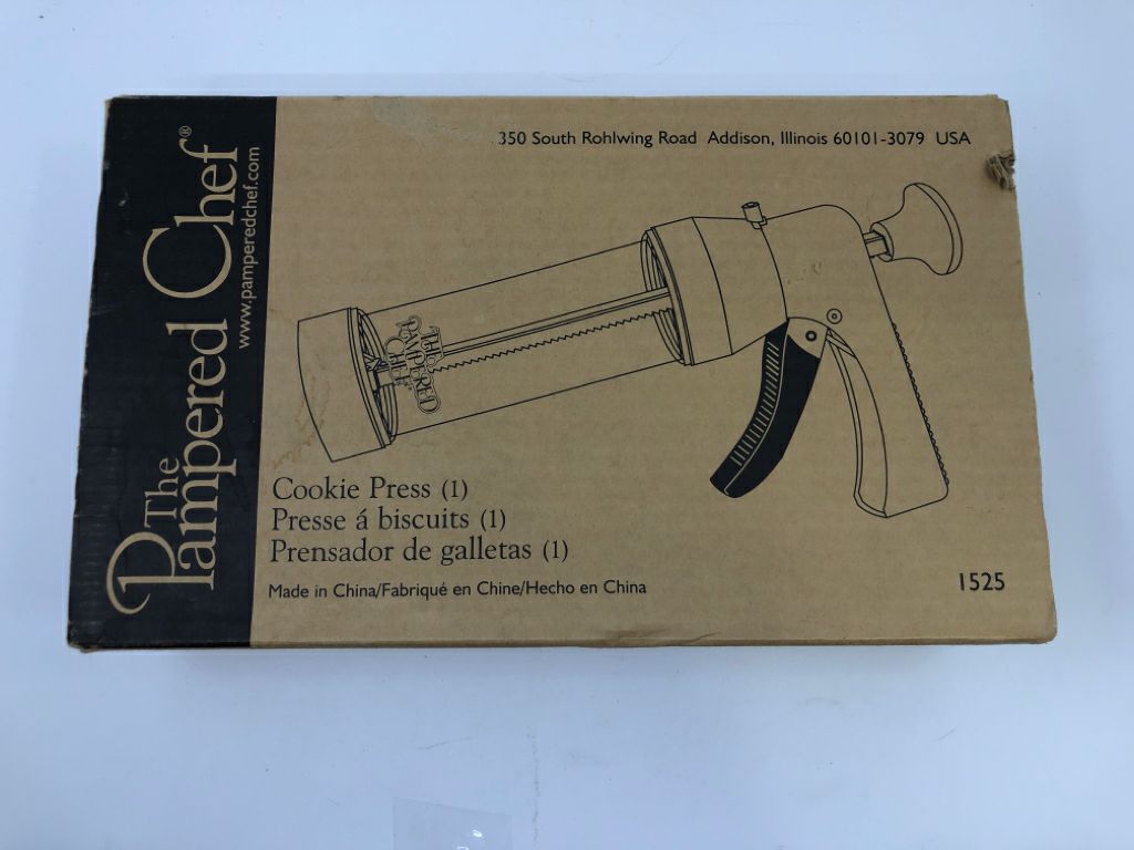 NIB COOKIE PRESS #1525 PAMPERED CHEF.