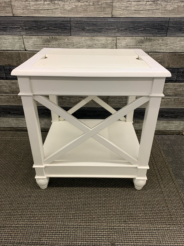 WHITE SIDE TABLE W REMOVABLE TOP.