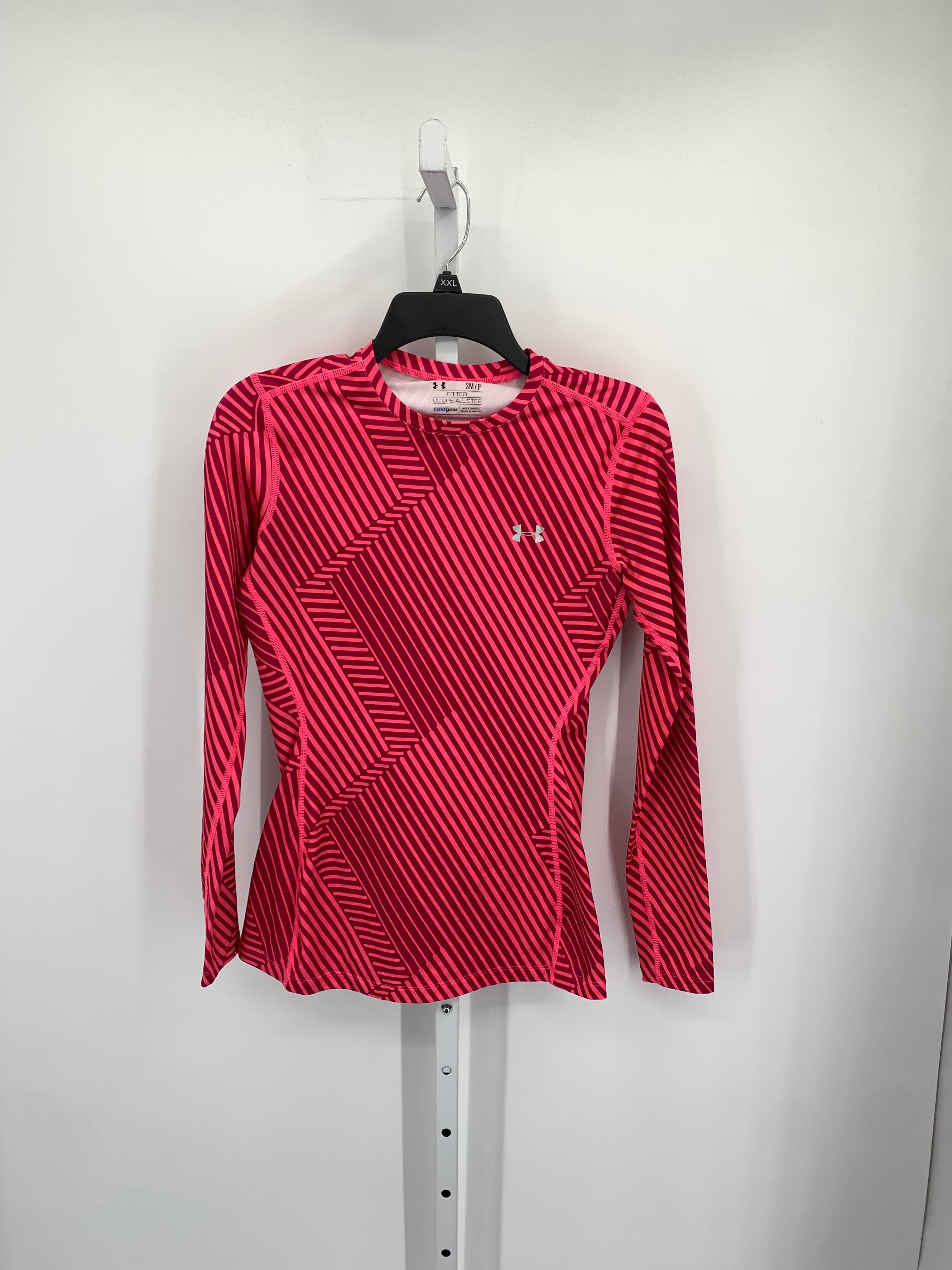 Under Armour Size Small Misses Long Sleeve Shirt