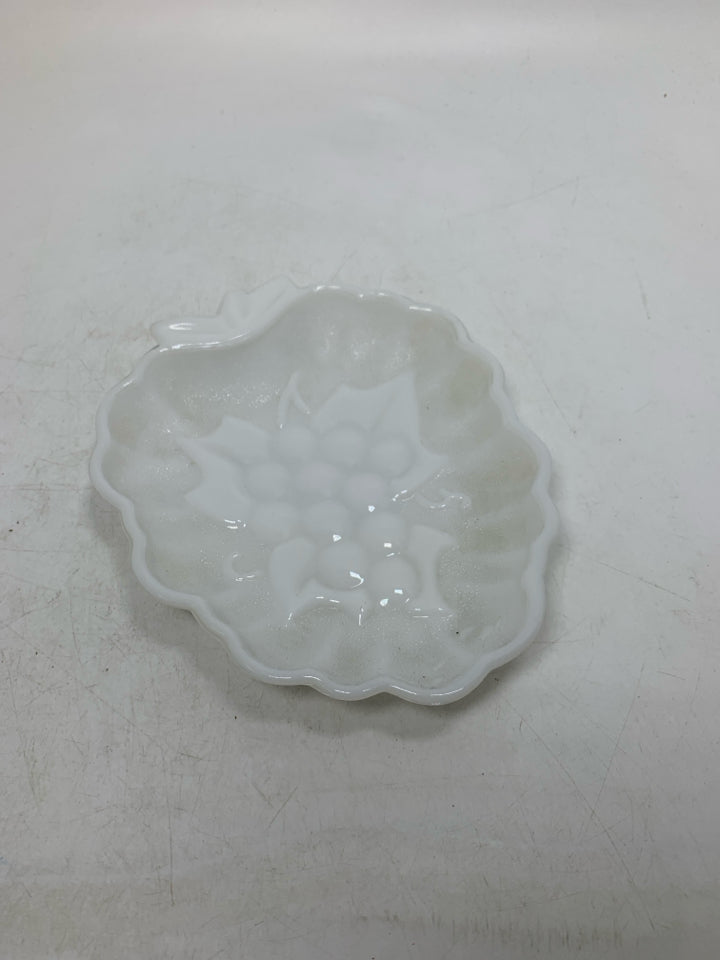VTG TEXTURED RASPBERRY SHAPED CATCH ALL MILK GLASS DISH.