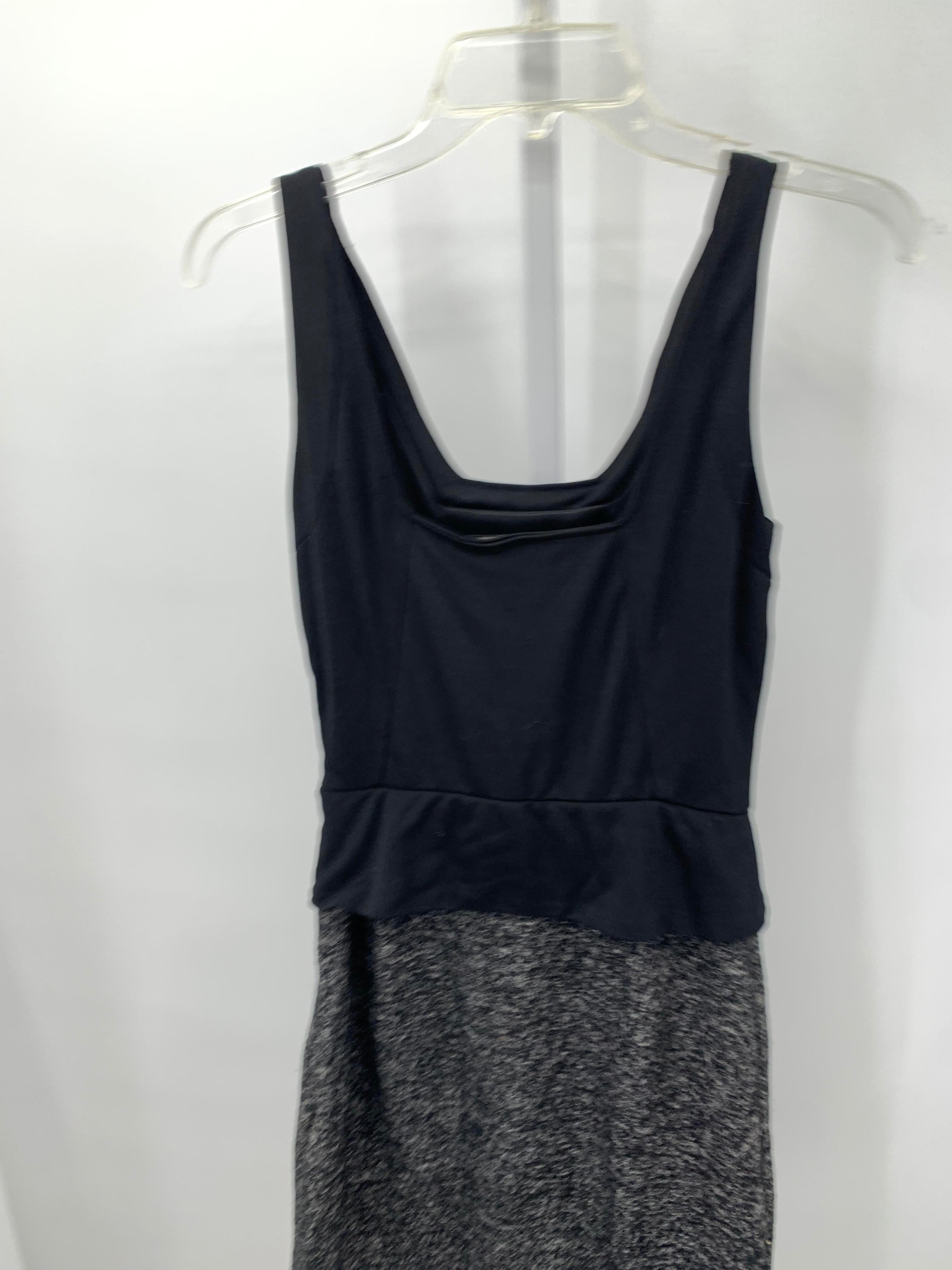 Size Small Misses Sleeveless Dress