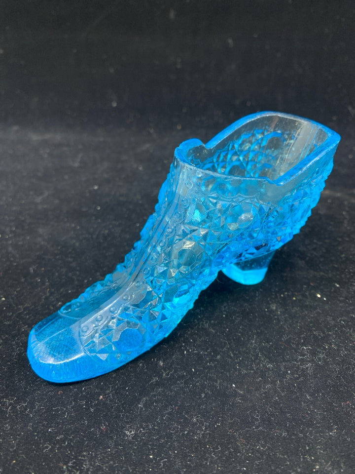 VTG LIGHT BLUE GLASS SHOE.