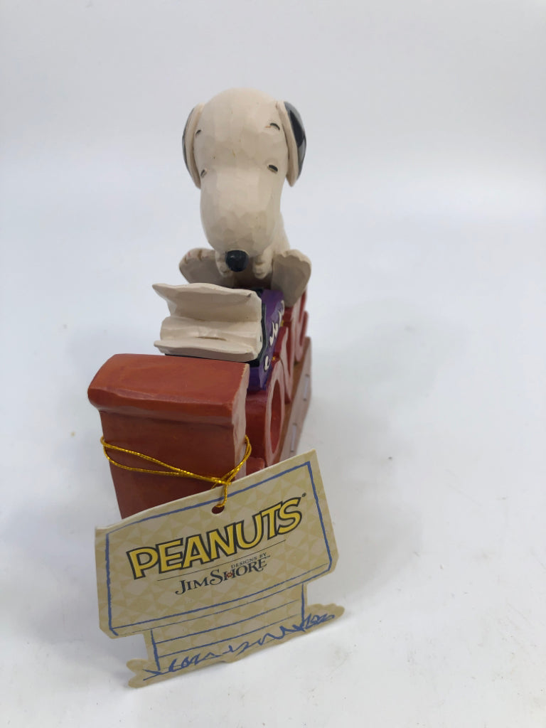 JIM SHORE SNOOPY LOVE FIGURINE.