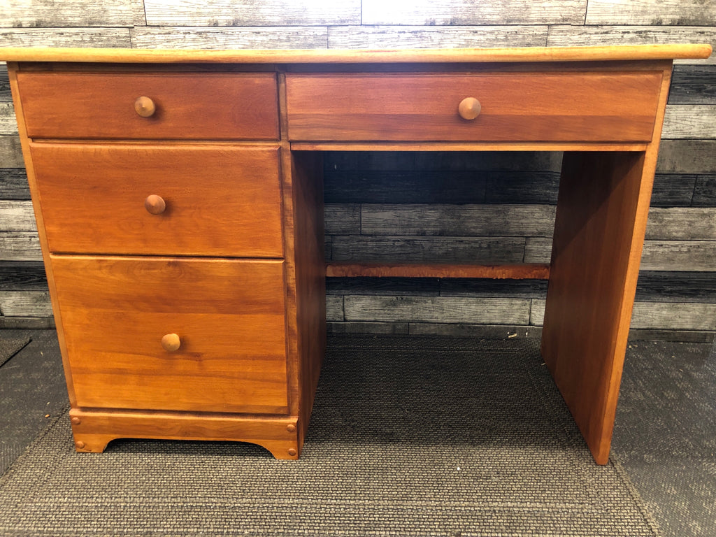 SOLID WOOD STUDENT DESK.