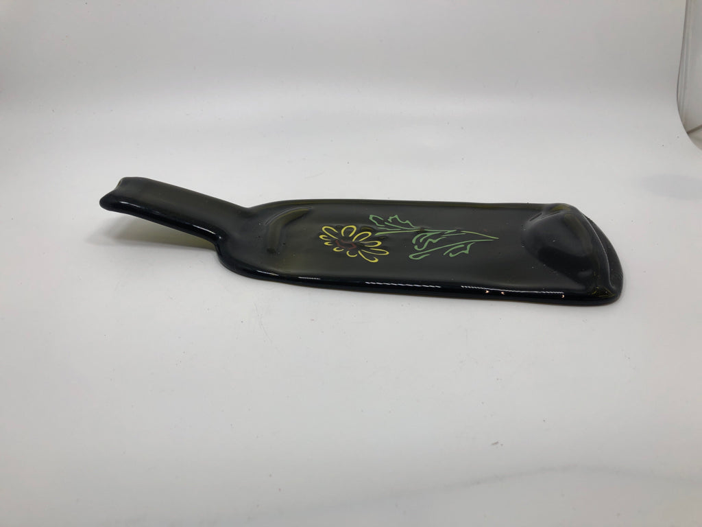 GREEN GLASS WINE BOTTLE SPOON REST SUNFLOWER DESIGN.