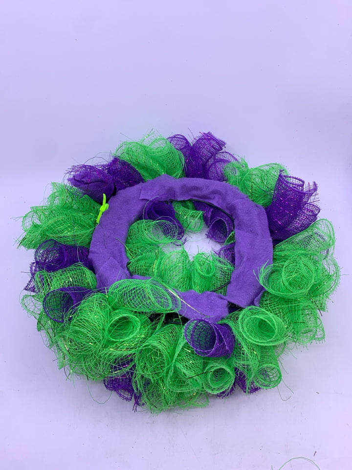 PURPLE AND GREEN TULLE EYEBALL WREATH.