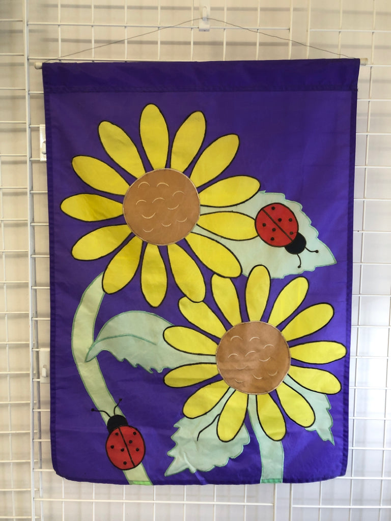 PURPLE SUNFLOWER FLAG ON DOWEL.