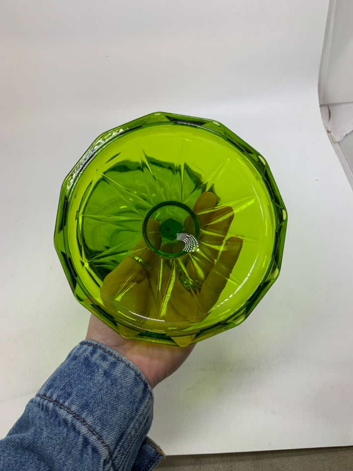 VTG EMERALD GREEN DIAMOND POINT COVERED CANDY DISH.