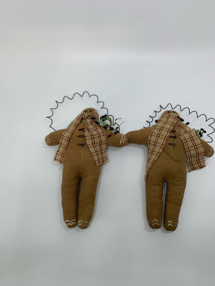 2 PLUSH PRIMITIVE STYLE HANGING GINGERBREAD MEN.