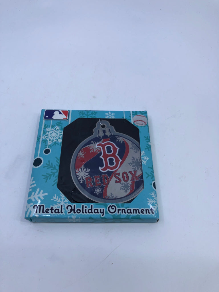 NIB METAL RED SOX ORNAMENT.