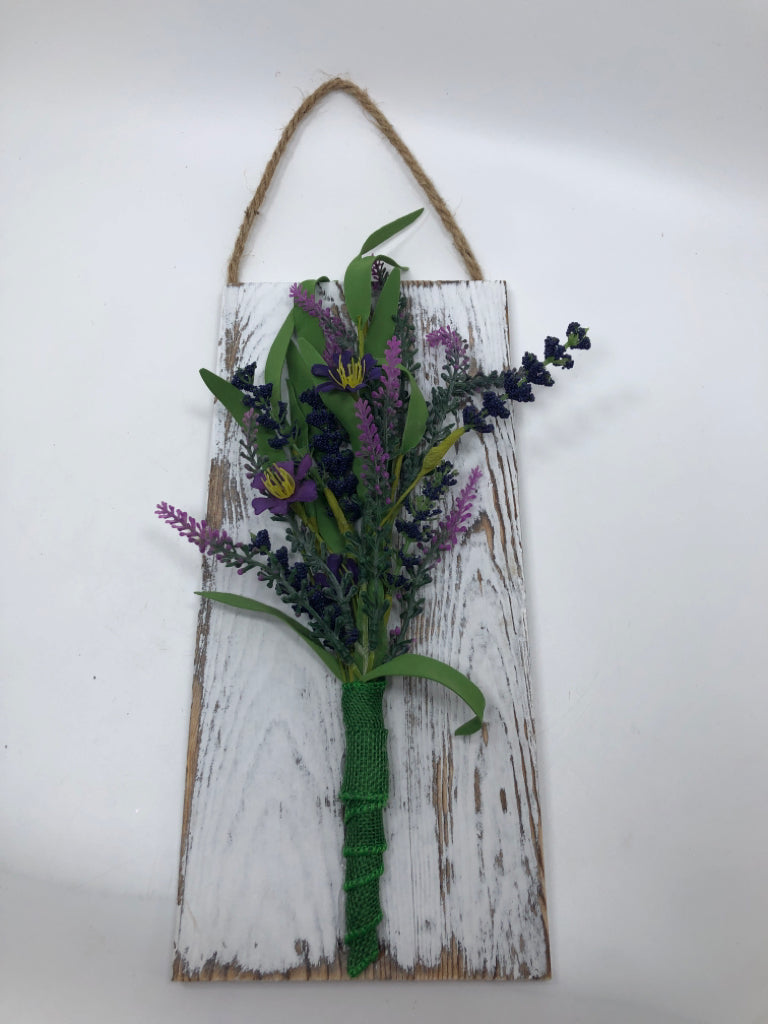 RUSTIC FLOWER HANGING WALL DECOR.
