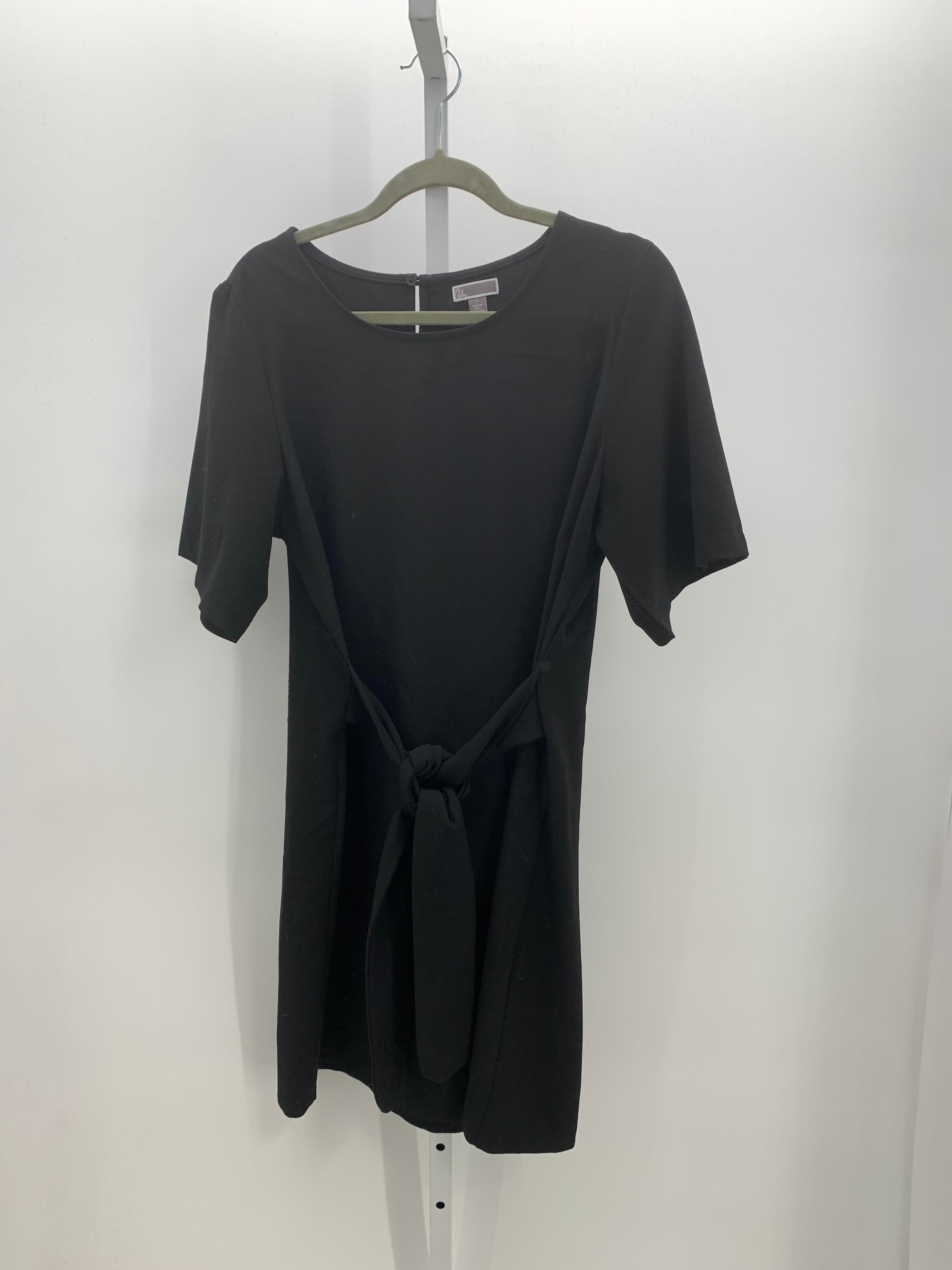 Size Large Misses Short Sleeve Dress