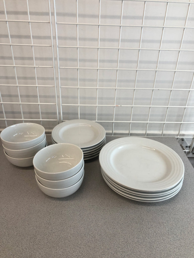 18PC DINNER SET SERVICE FOR 6.