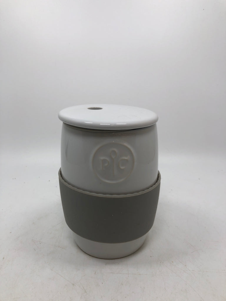 PAMPERED CHEF CERAMIC EGG COOKER.