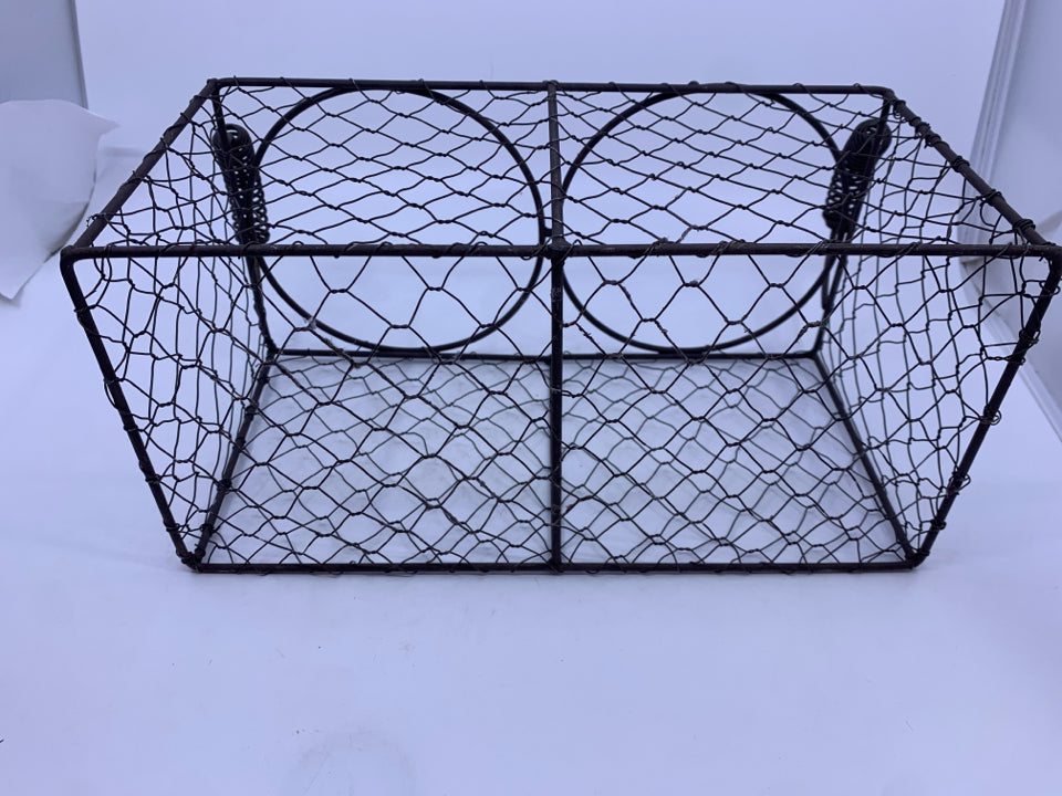 BROWN CHICKEN WIRE DIVIDED HOLDER.