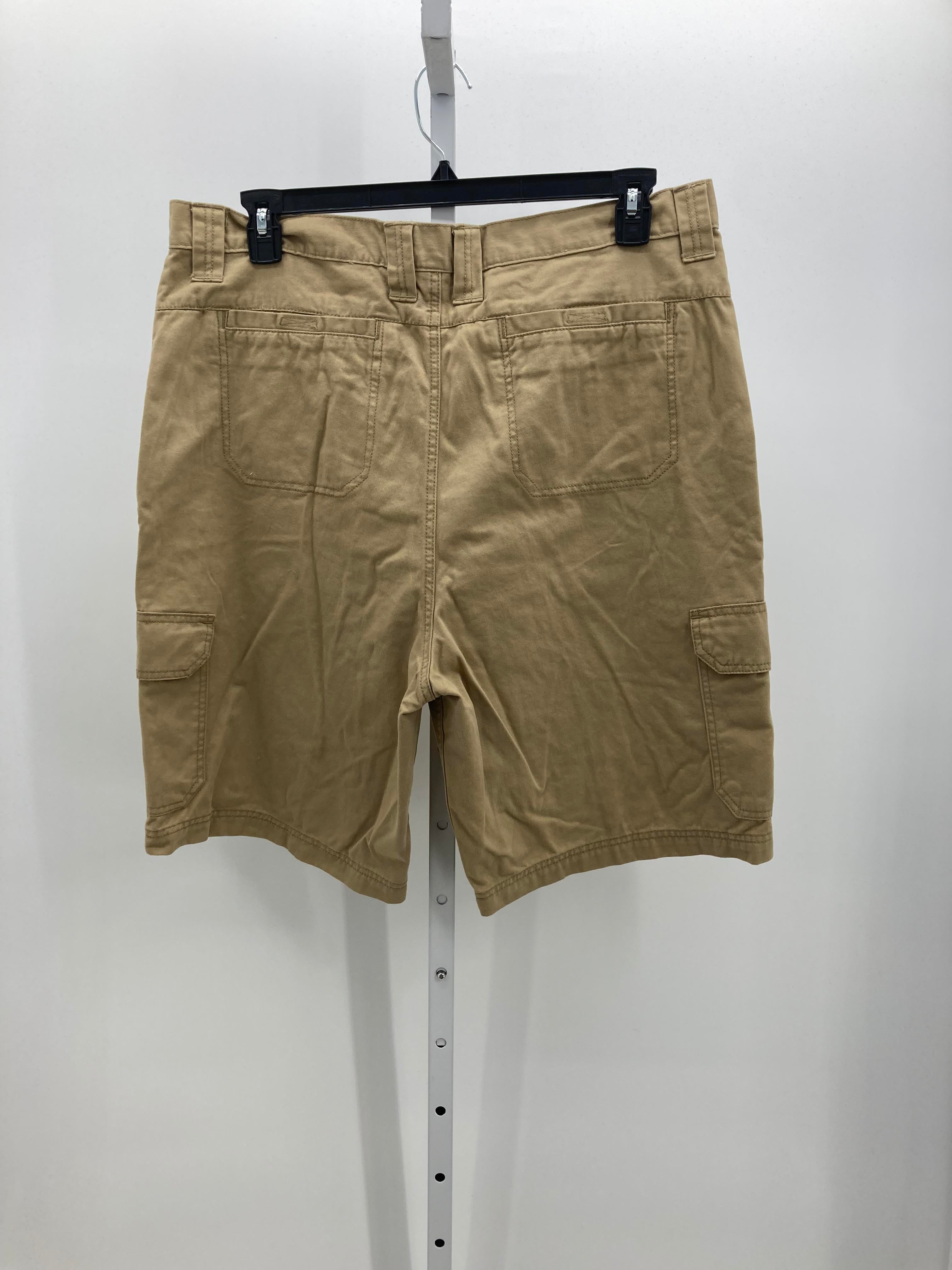 CARGO SHORTS.