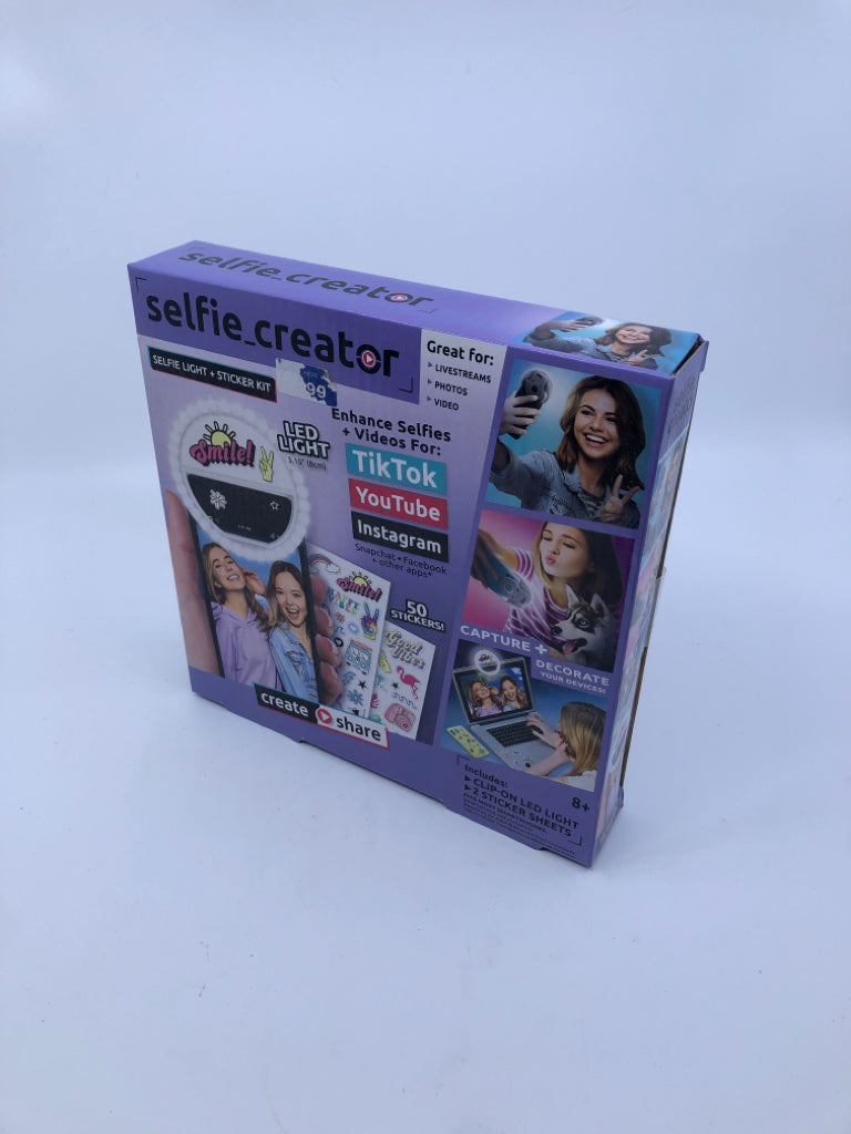 NIB SELFIE CREATOR LIGHT KIT