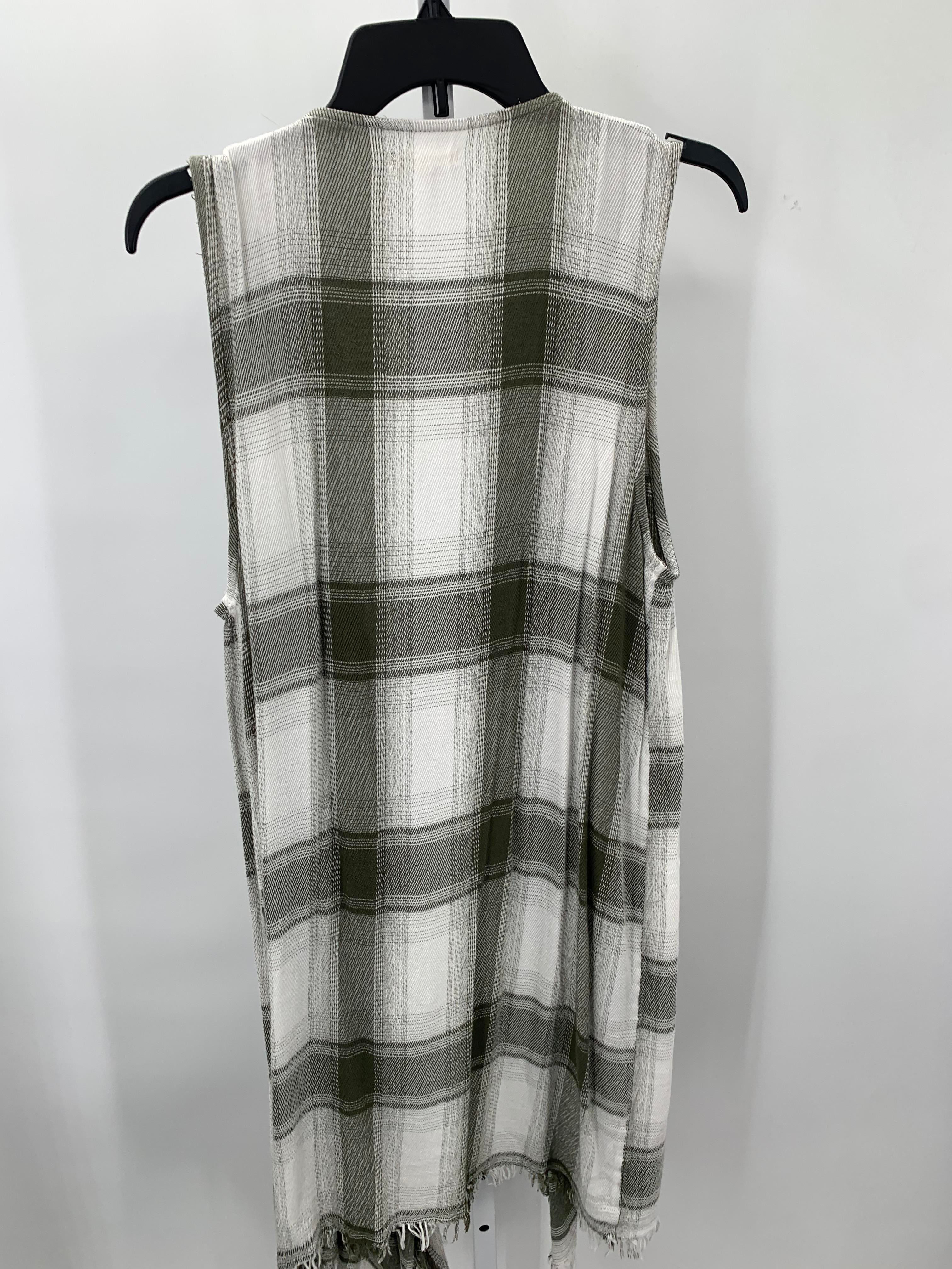 Maurices Size Medium Misses Vest