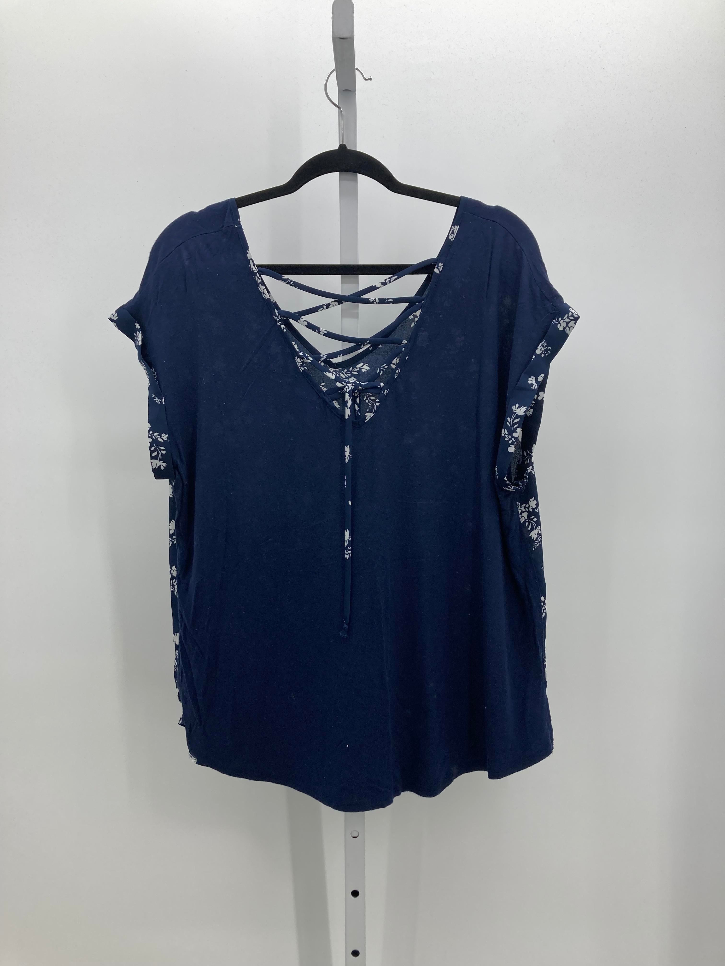 Size Extra Large Misses Short Sleeve Shirt