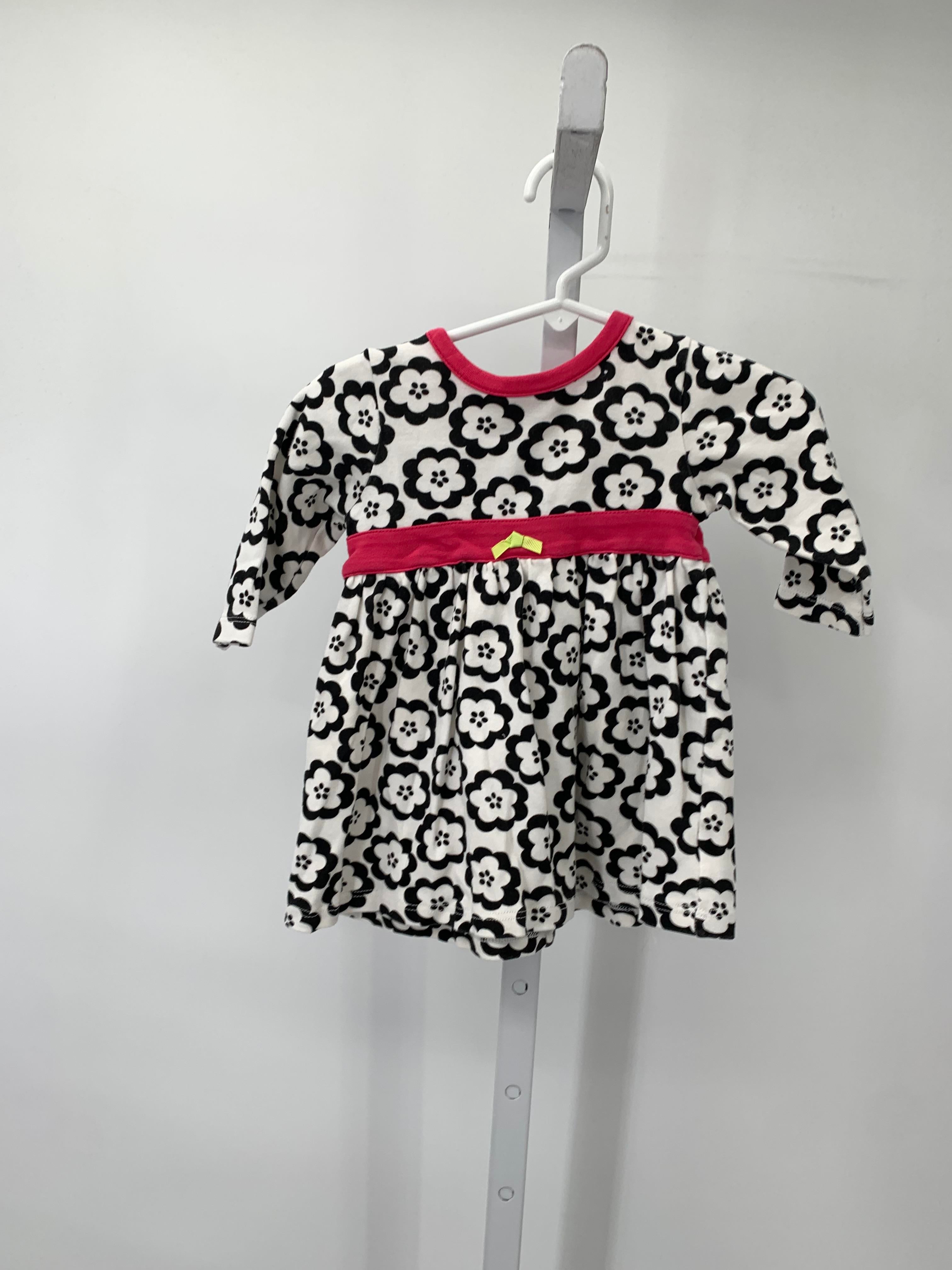 Off Spring Size 9 Months Girls Long Sleeve Dress