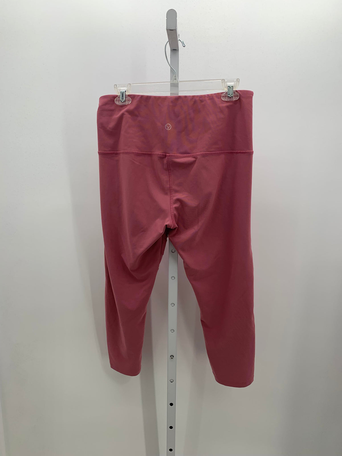 VOGO Size Extra Large Misses Capri Pants