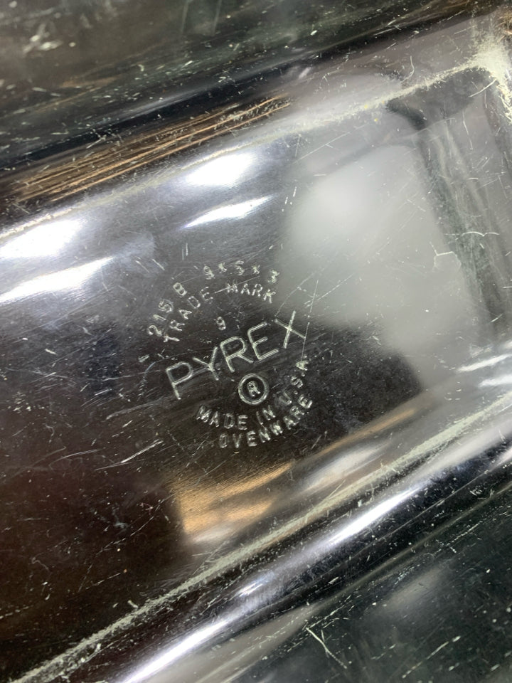CLEAR PYREX LOAF PAN.