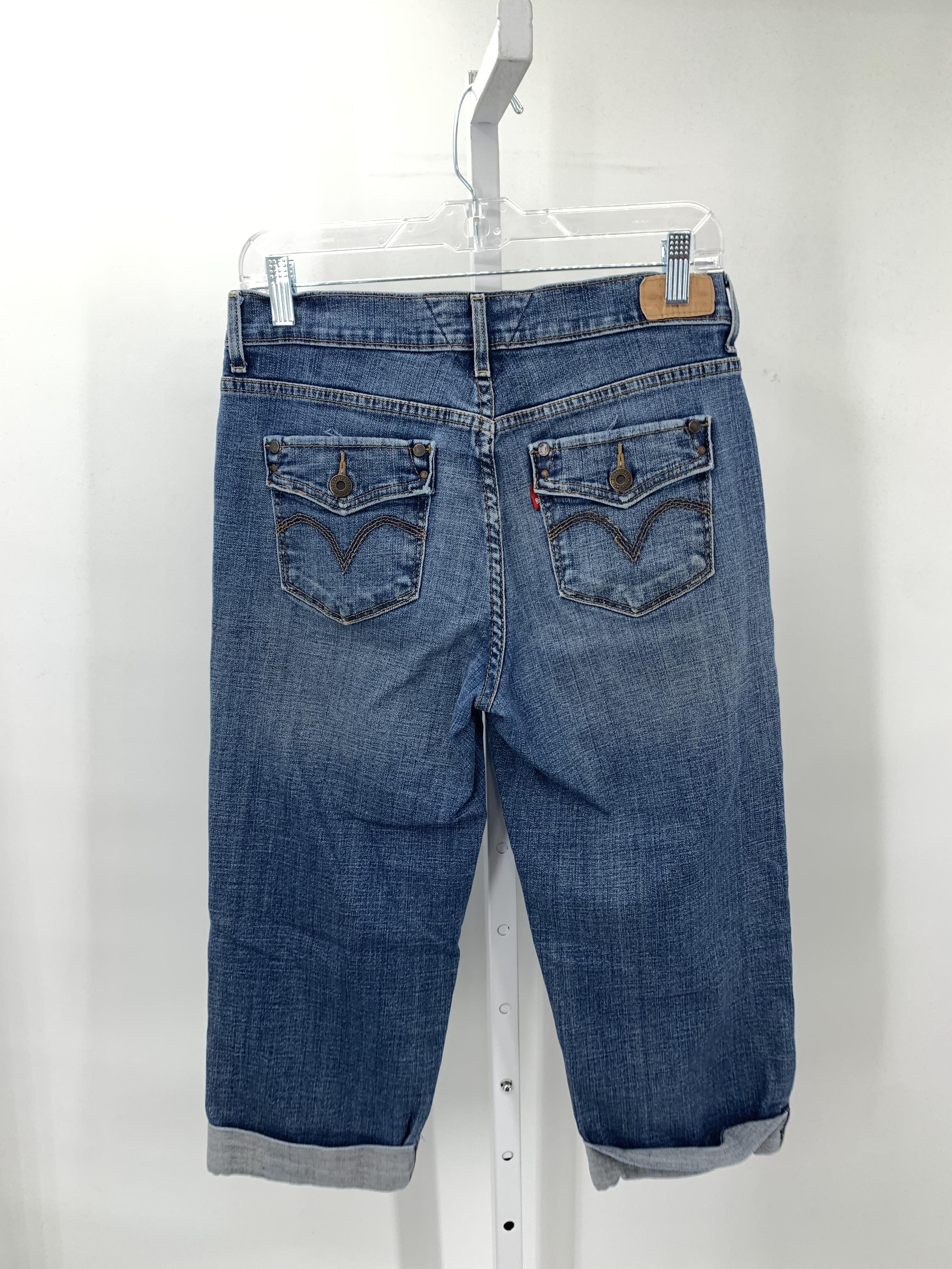 Levis Size 8 Misses Capri Pants