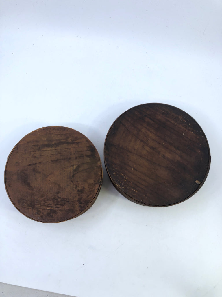 2 VTG WOOD NESTING BOXES.