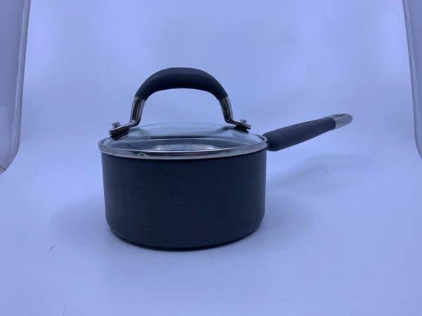 SMALL SAUCE PAN W/ LID.