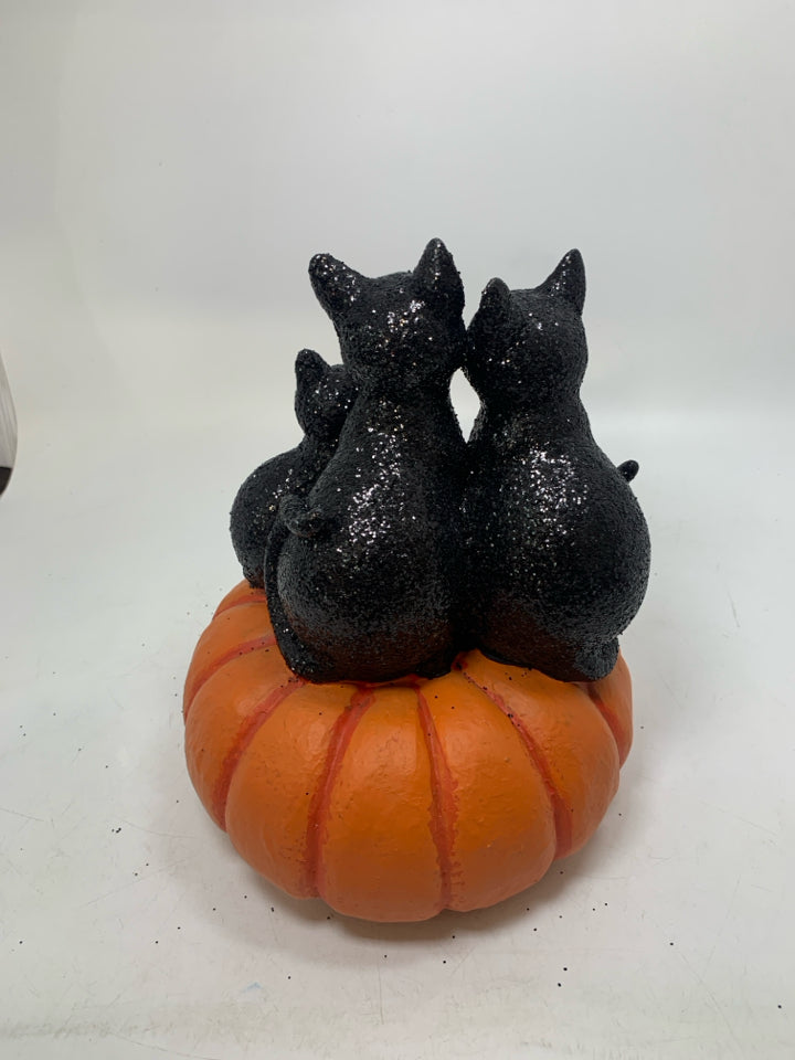 3 GLITTER BLACK CATS ON PUMPKIN.