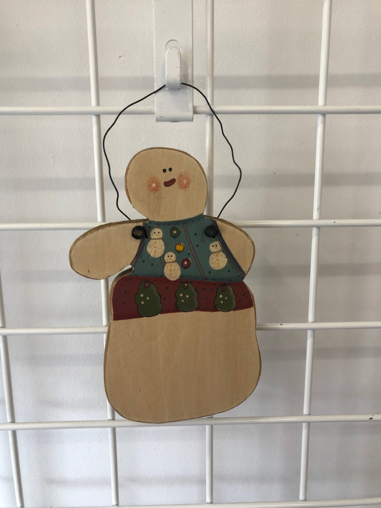 PRIMITIVE SNOWMAN WALL HANGING.