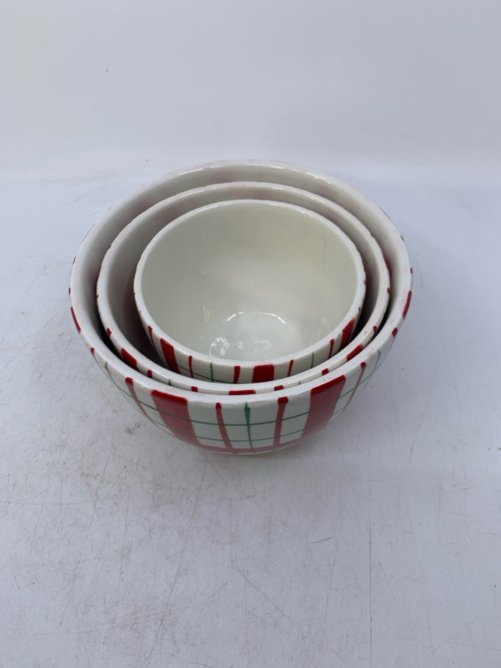 3 CERAMIC WHITE W/ GREEN,RED NESTING BOWLS.