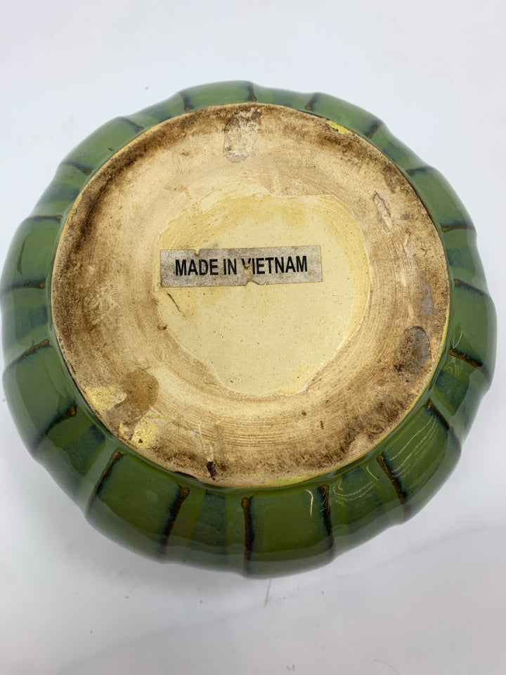 GREEN GLAZE POTTERY PLANTER.
