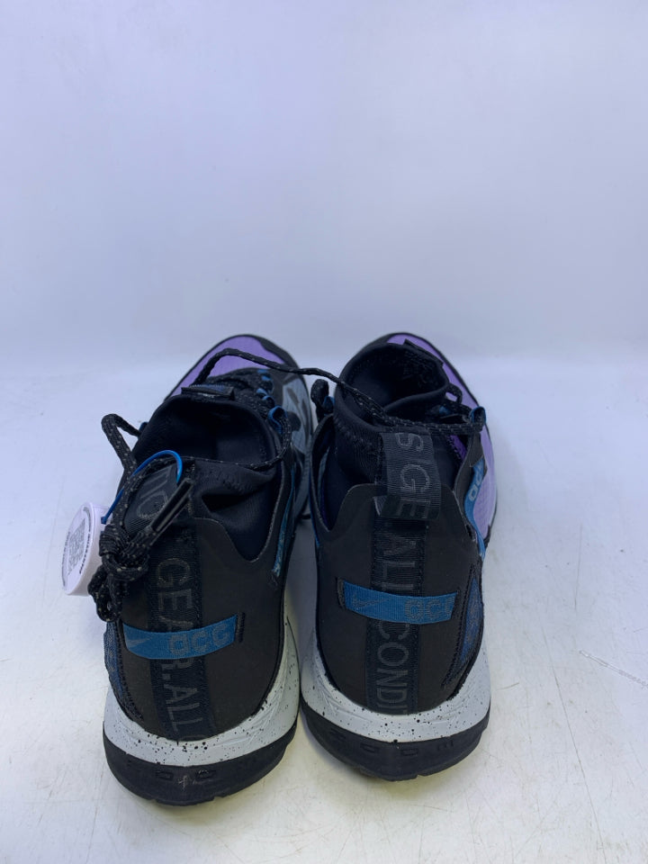 Nike Size 10.5 Unisex Sneakers