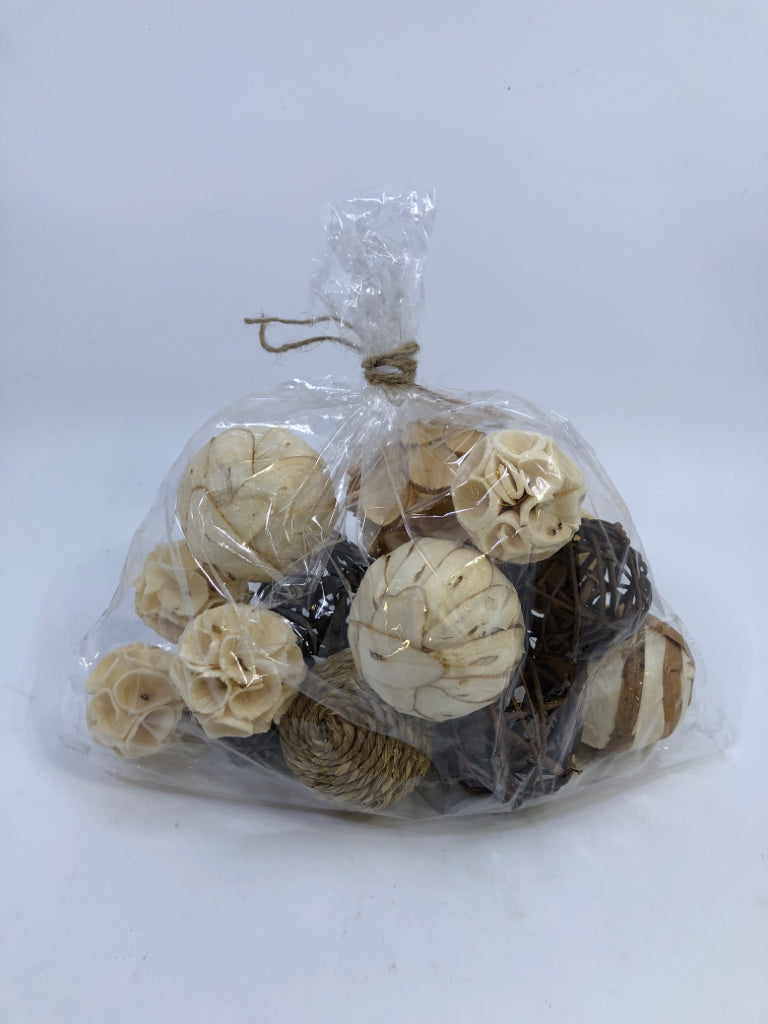 BAG OF WOODEN FILLER BALLS W/TWINE BOW.