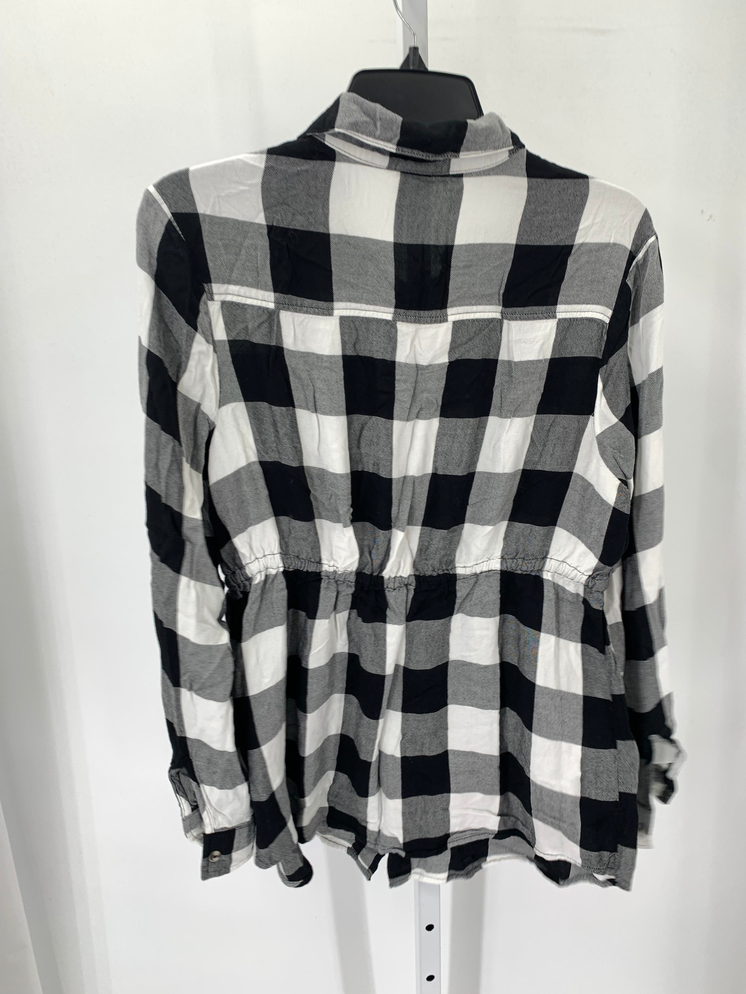 Time and Tru Blk/Wht Size Medium Maternity Long Sleeve Shirt