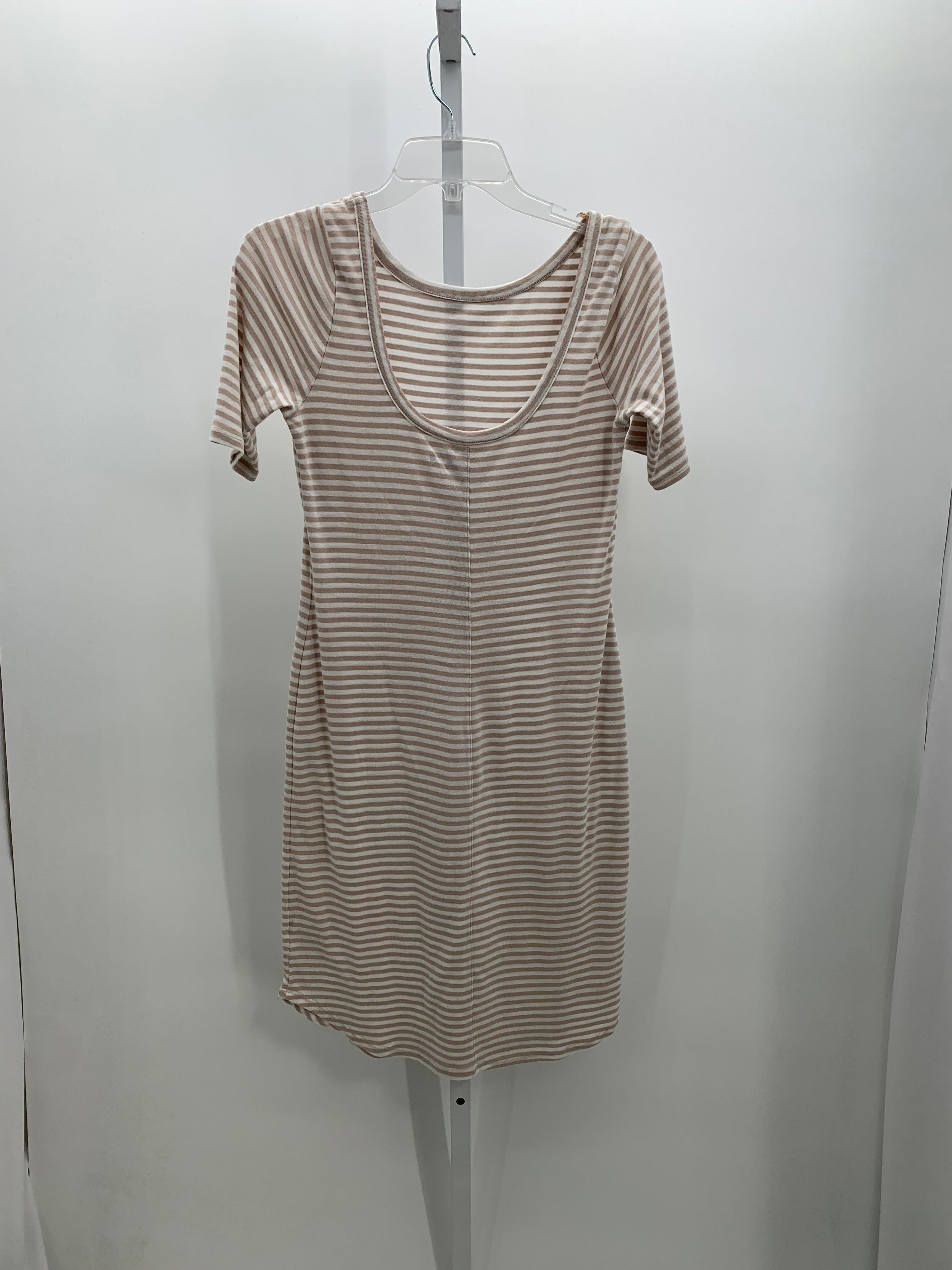 Size Large Misses Short Sleeve Dress